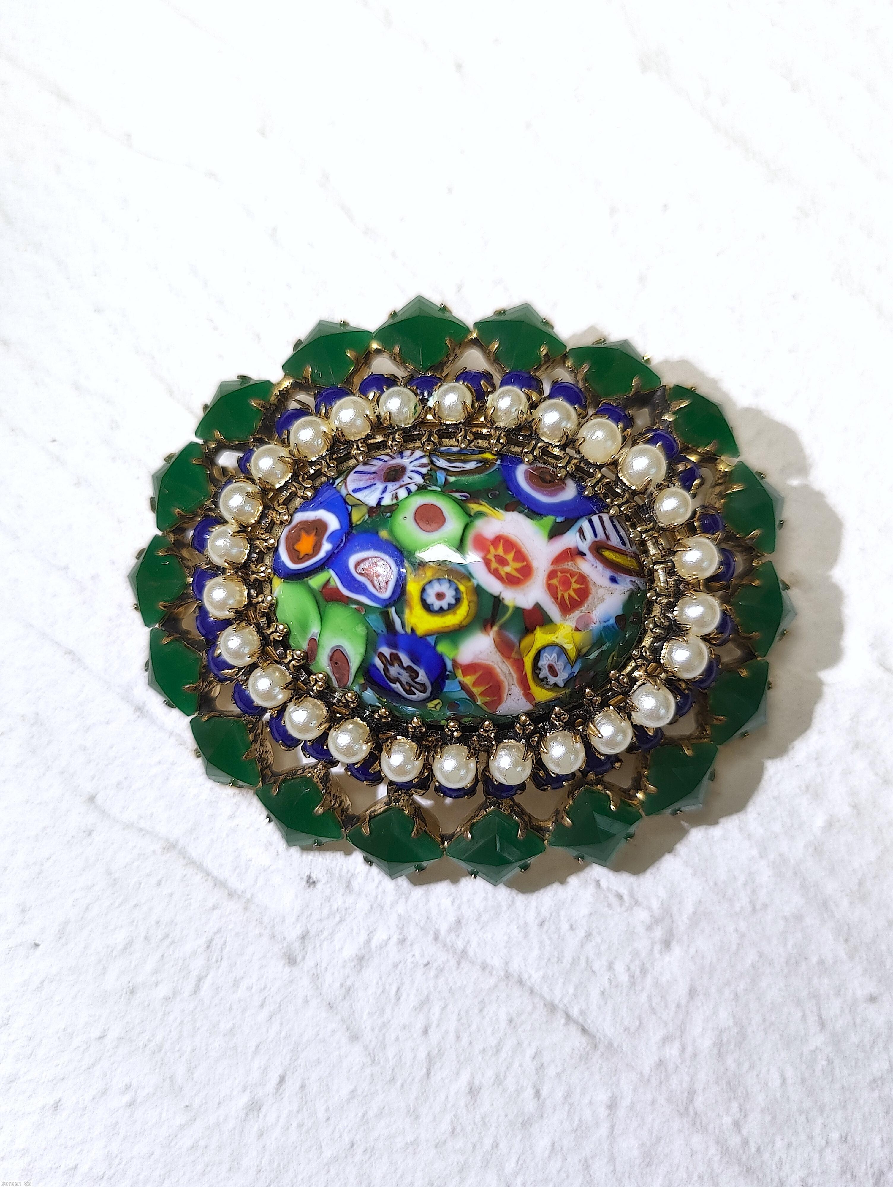Schreiner domed radial oval millefiori pin large oval millefiori center 18 square sided surrounding faux pearl emerald square stone faux pearl lapis goldtone jewelry