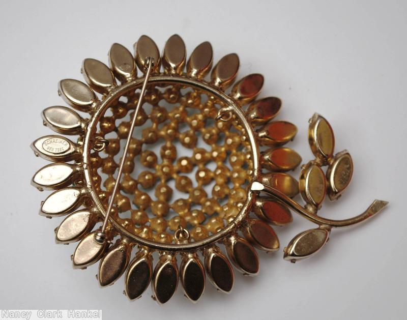 Schreiner giant sunflower pin milk white green seeds goldtone jewelry