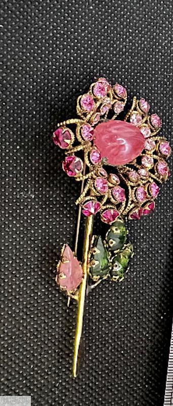 Schreiner long stem daisy flower 7 lace petal large oval center 4 leaf fuscha small inverted stone pink small inverted large marbled pink oval cab center peridot teardrop pearch colored teardrop goldtone jewelry