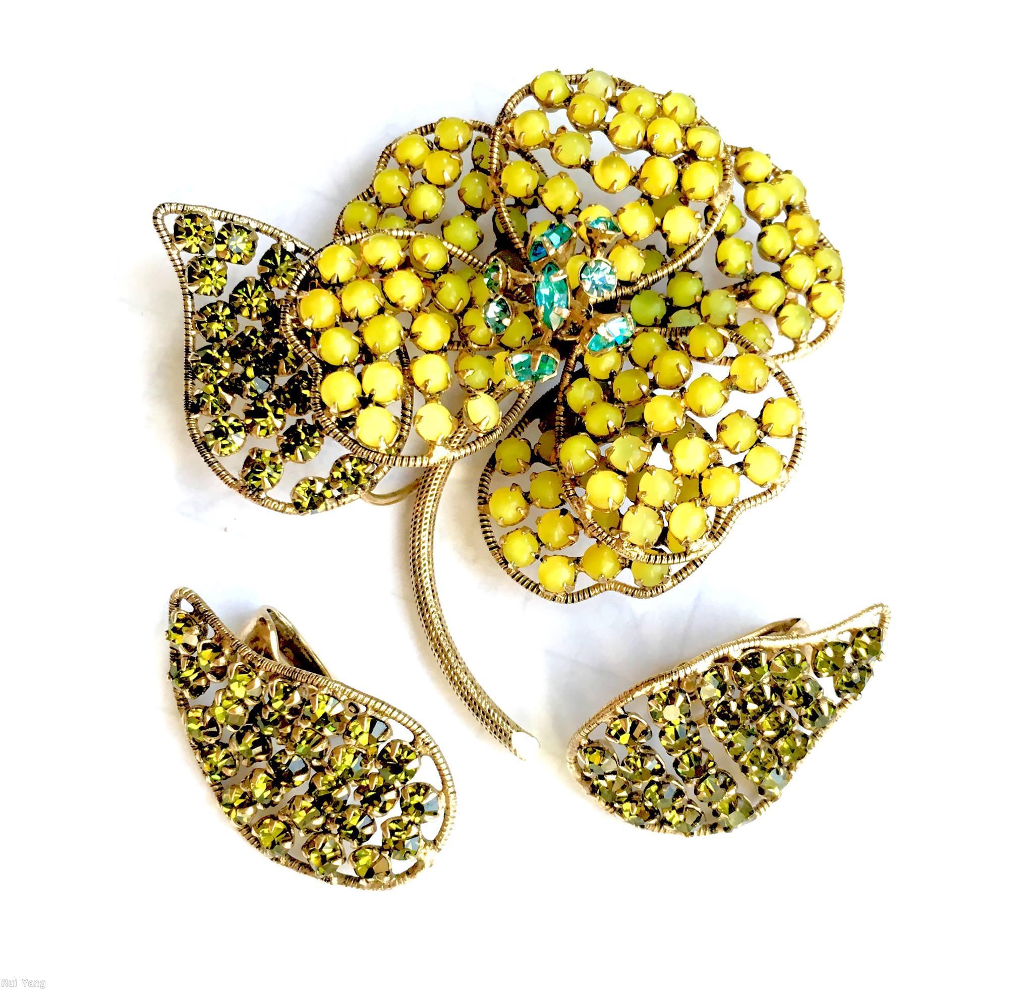Schreiner 6 wired seeds petal flower pin 1 wired seeds leaf lime aqua peridot goldtone jewelry