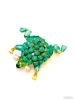 Schreiner Frog jewelry