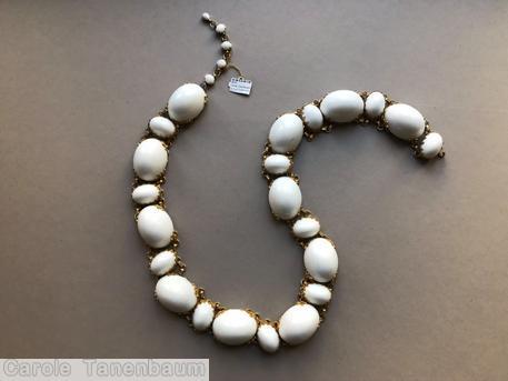 Schreiner 11 large oval stone 11 small oval stone chain milk white oval stone goldtone jewelry
