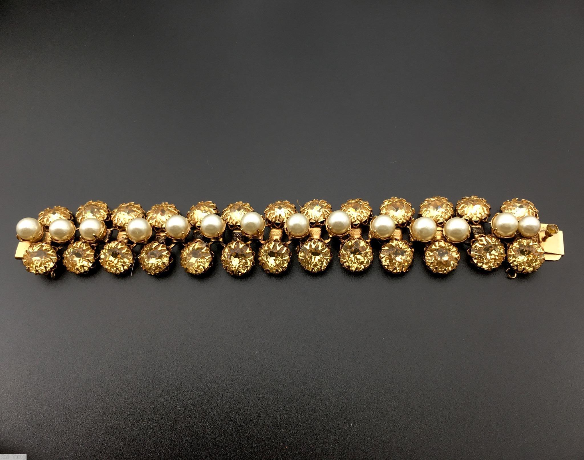 Schreiner 3 row 13 columns book chain center row chaton faux pearl faux pearl clear gold chaton goldtone jewelry