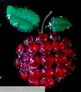 Schreiner 2 carved leaf domed clustered ball berry pin 1 large leaf 1 small leaf short hammered stem ruby chaton green carved leaf jewelry