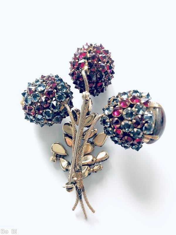 Schreiner 3 acorn egg bunch pin large oval cab side clustered ball marbled coral large oval cab smoke teardrop ice blue ruby goldtone jewelry