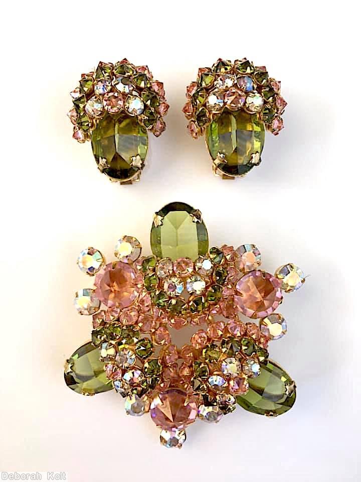 Schreiner 3 acorn radial triangle pin 3 large round stone peridot large oval cab pink ab goldtone jewelry