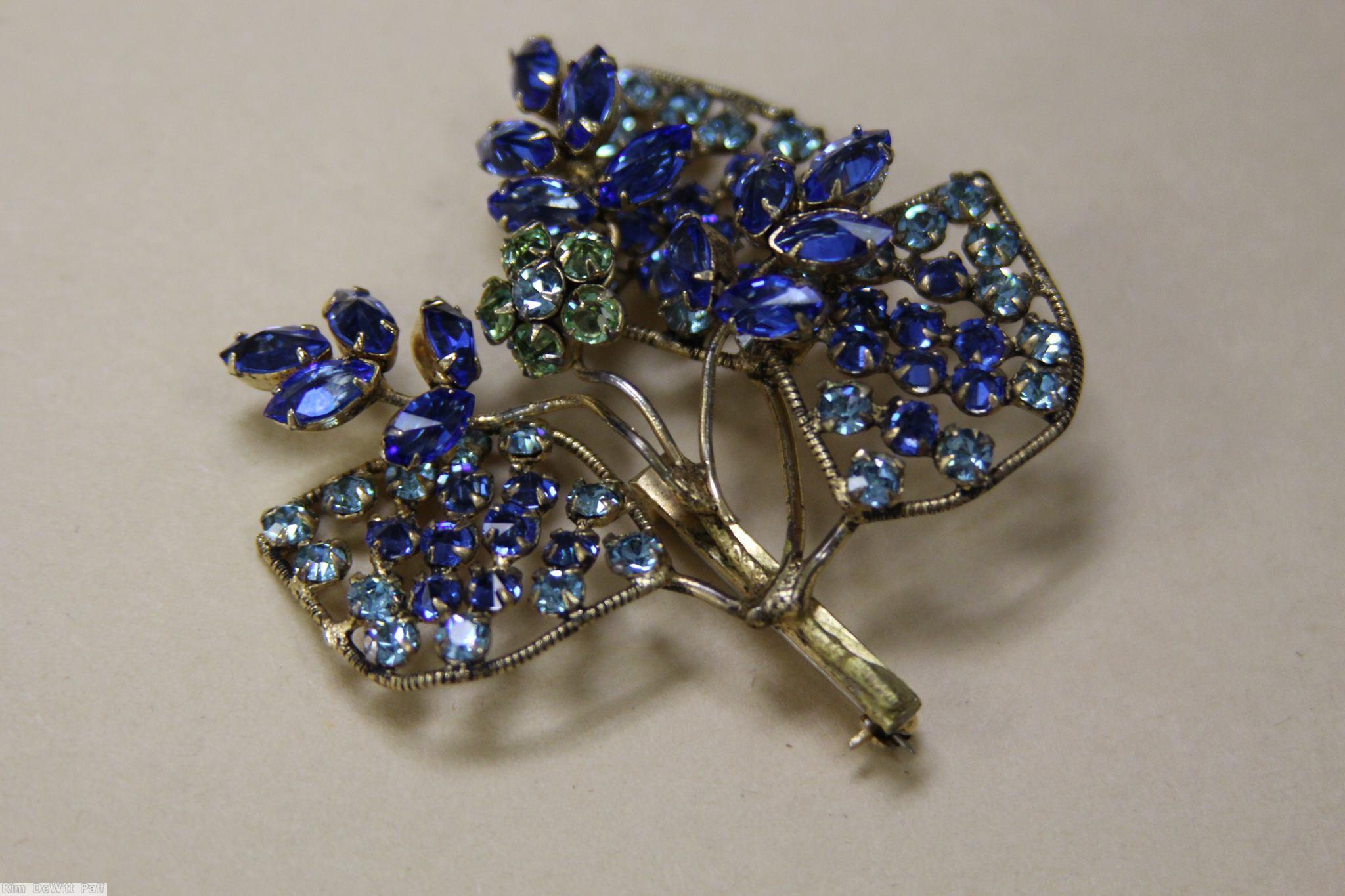 Schreiner 3 wired seeds leaf bunch pin marina blue ice blue green jewelry