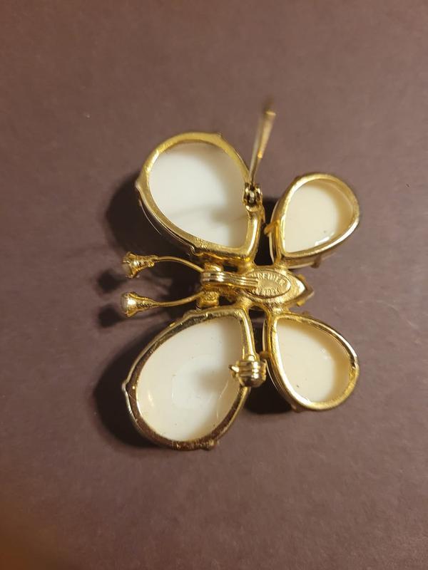 Schreiner 4 teardrop butterfly 2 large and 2 small navette body 2 small round cab eye 2 small cab antenna end milk white teardrop citrine navette moon glow white small chaton citrine small chaton goldtone jewelry