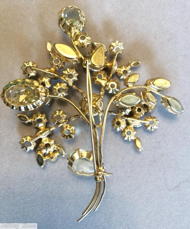 Schreiner 4 trembling flower bunch pin 3 branch 2 large faceted clear cut crystal champagne jewelry