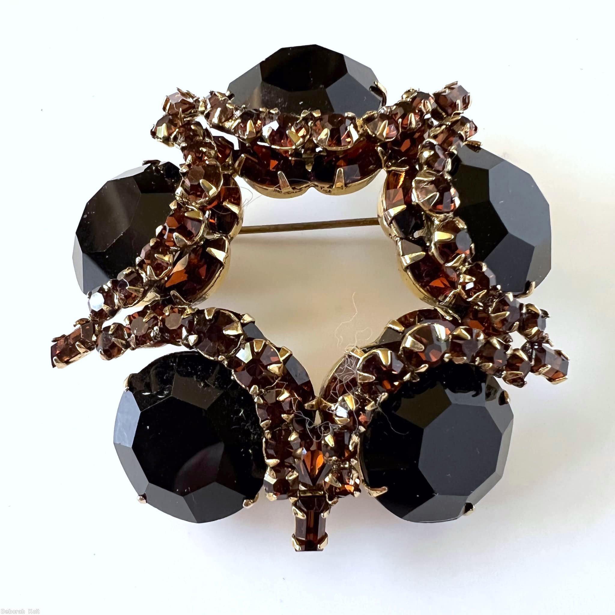 Schreiner 5 arch pentagon shaped pin 5 large round stone large facetd jet stone topaz chaton jewelry