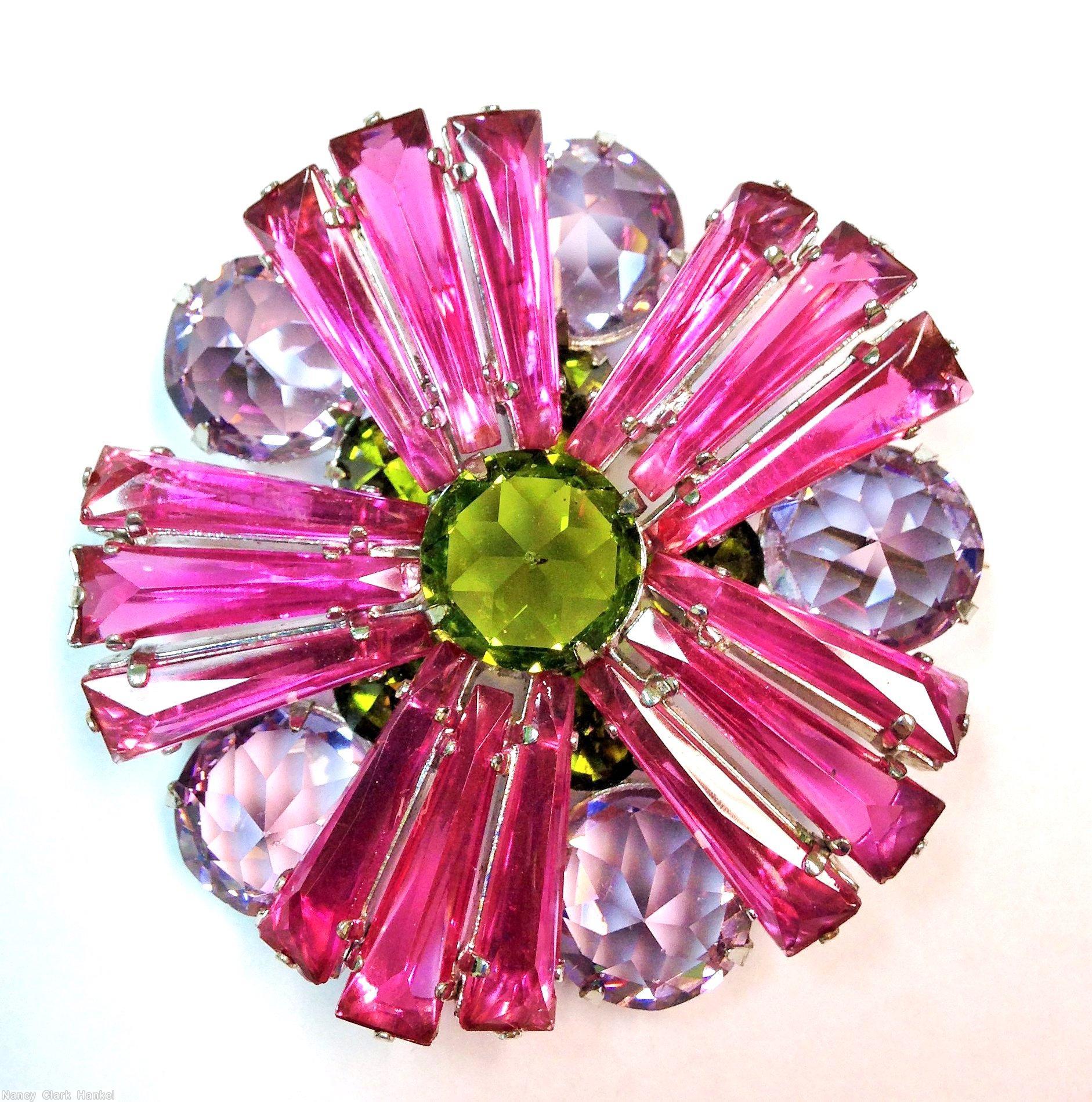 Schreiner 5 group 15 keystone radial ruffle pin large chaton center 5 large chaton 5 small chaton peridot faceted chaton center fuchsia keystone ice lavender faceted chaton jewelry