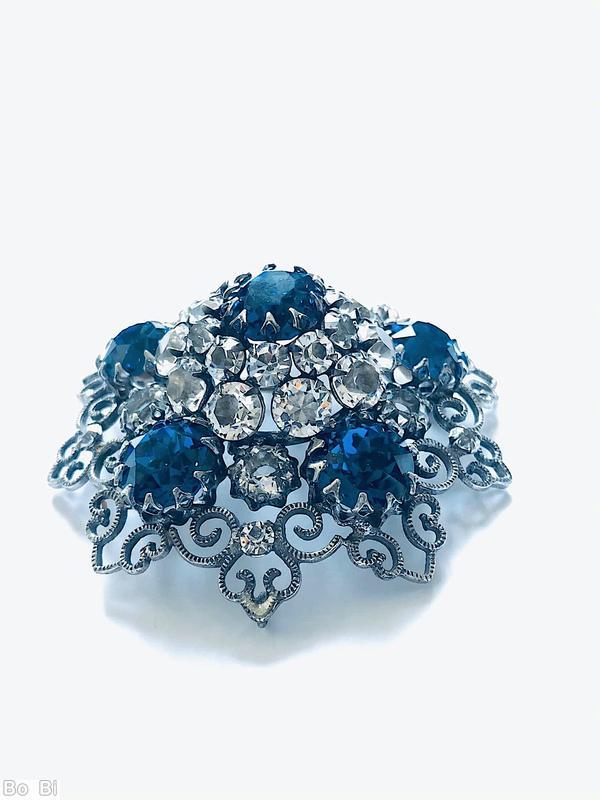 Schreiner 6 chaton scrollwork pentagon shaped pin faceted crystal blue silvertone jewelry