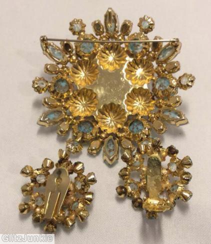 Schreiner 6 impressed metal deco ball round pin aqua venetian goldtone jewelry