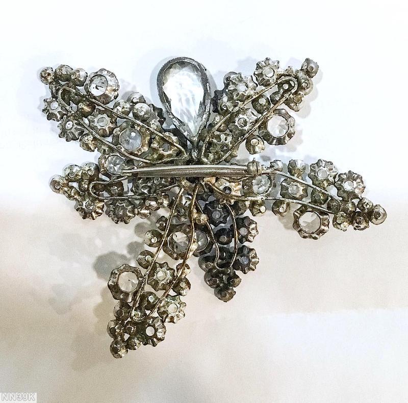 Schreiner 6 wire branch arch pin 1 large teardrop varied size chaton faceted crystal ab blue chaton silvertone jewelry