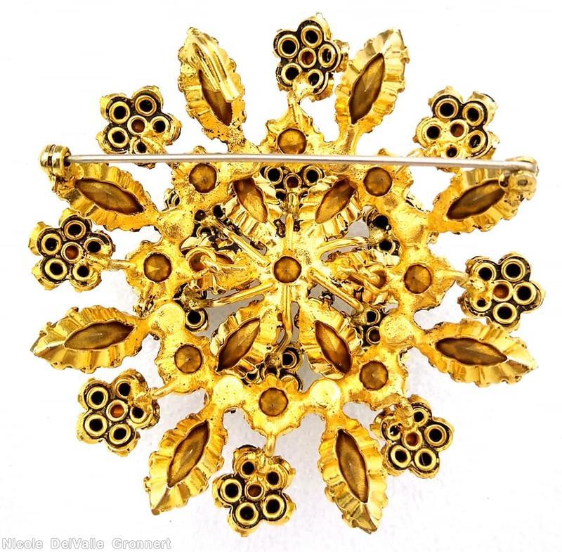 Schreiner 8 clustered flower spray pin jet flower head clear yellow navette goldtone jewelry