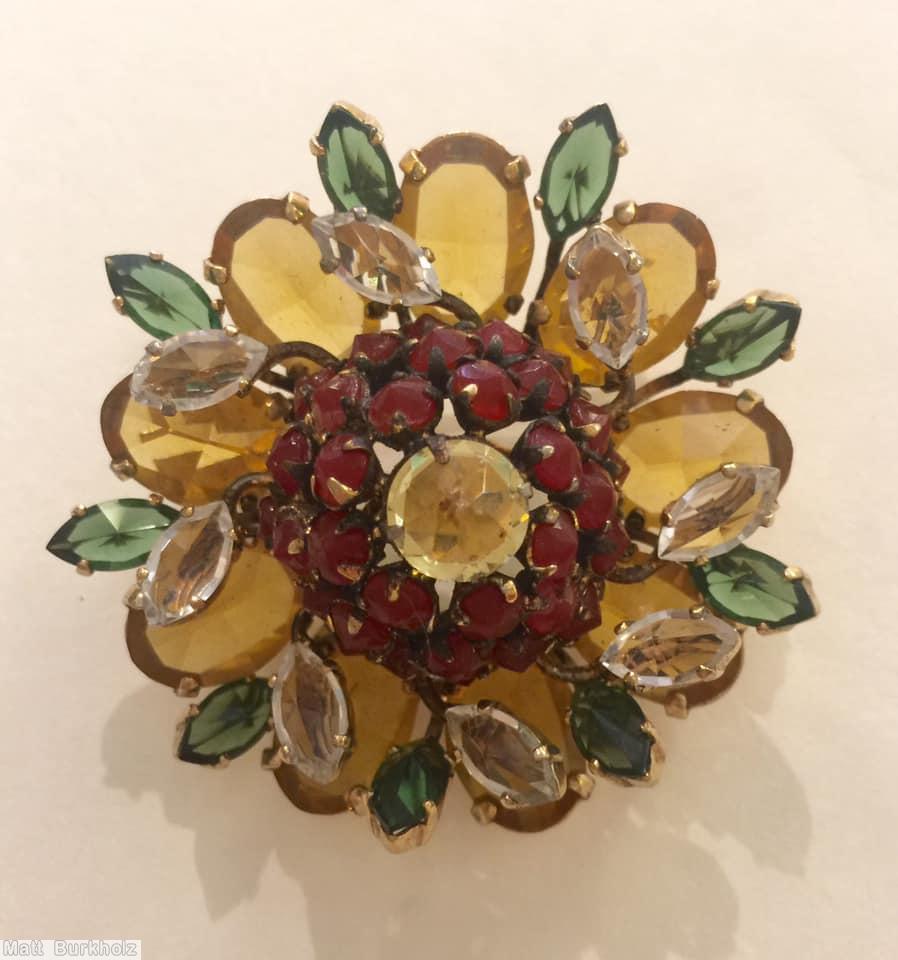 Schreiner 9 large oval cab radial round pin 2 level top level 8 tilted navette bottom level 9 navette clustered ball center smoky blue clear champagne navette red crystal jewelry