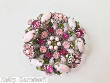 Schreiner concave flat bottom pin 3 clustered flower fuchsia peach faux pearl white peridot 3 clustered flower jewelry