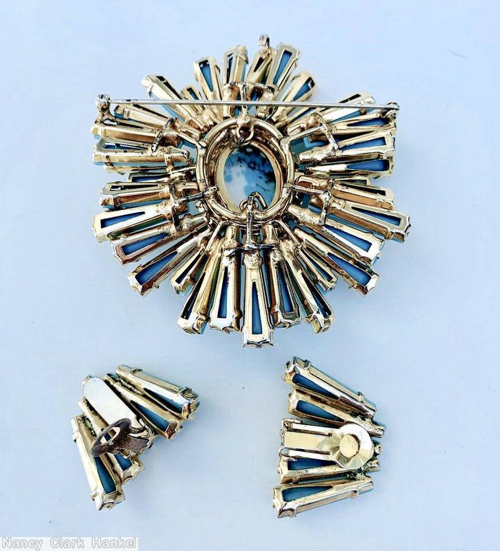 Schreiner giant ruffle keystone large oval center opaque baby blue swirled blue laarge oval cab center goldtone jewelry