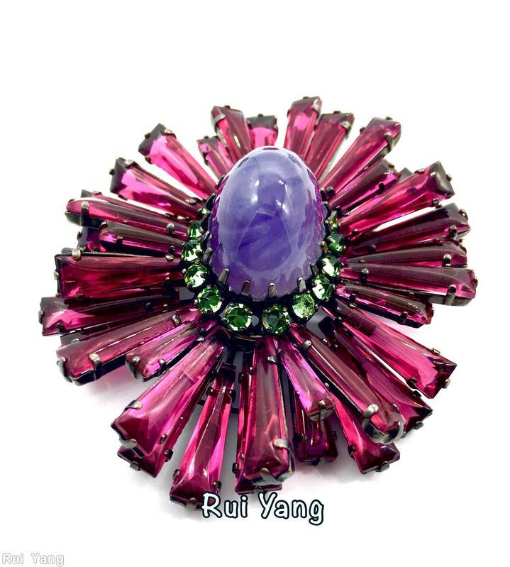 Schreiner giant ruffle keystone large oval center raspberry keystone apple green small inverted stone large oval marbled purple cab gunmetal jewelry