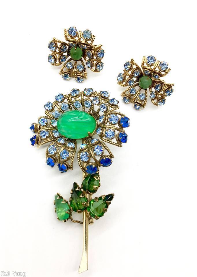 Schreiner long stem daisy flower 7 lace petal large oval center 4 leaf green ice blue lapis jewelry