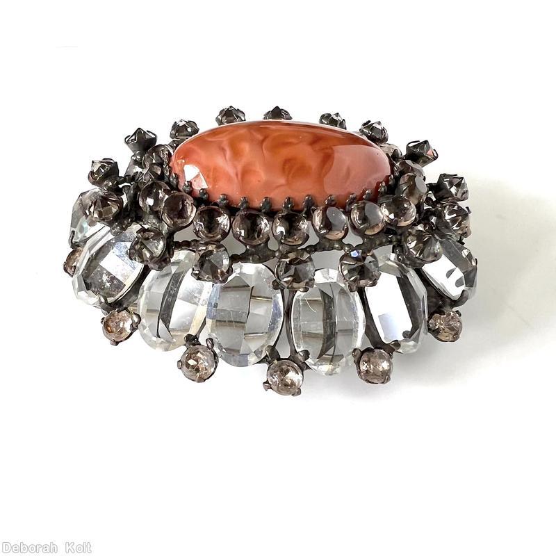 Schreiner oval domed 13 side oval stone pin large oval center 20 surrounding small stone 16 pearls large faceted oval crystal carnelian large oval cab center smoky small chaton silvertone jewelry