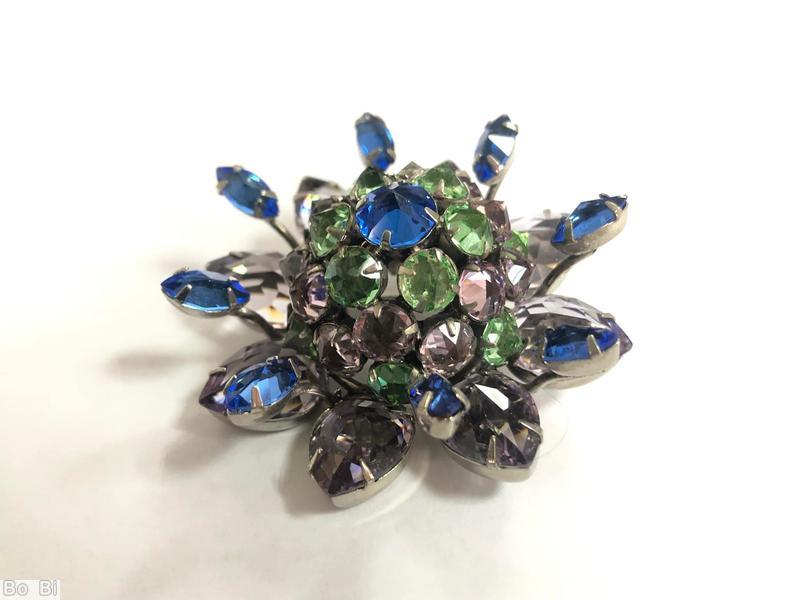 Schreiner radial 8 large teardrop with large clustered center ball of inverted stone 8 single navette little branch ball with 3 level pale lavender clear faceted large teardrop royal blue faceted navette apple green inverted silvertone jewelry