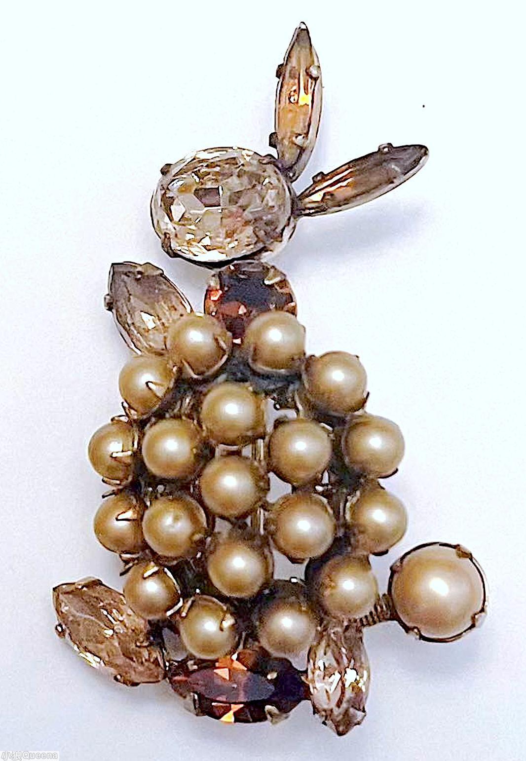 Schreiner trembling tail bunny faux pearl clustered body crystal navette topaz navette crystal chaton jewelry