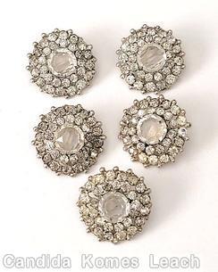 Schreiner radial round domed button large chaton center 2 surrounding rounds 13 surrounding small chaton 16 small chaton 2nd round crystal silvertone jewelry