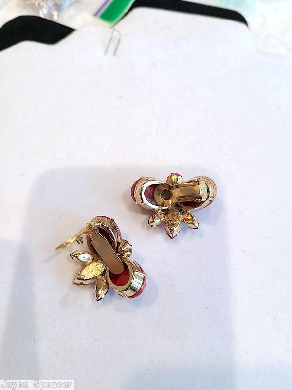 Schreiner 2 large oval cab 4 navette earring marbled siam red large oval cab pink navette ruby small chaton goldtone jewelry