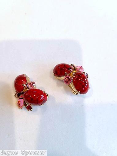 Schreiner 2 large oval cab 4 navette earring marbled siam red large oval cab pink navette ruby small chaton goldtone jewelry