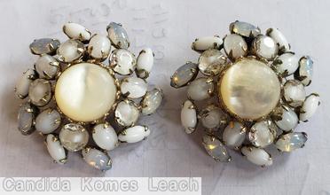 Schreiner 2 rounds domed earrings 10 surrounding small chaton oval cab 2nd round swirling 10 small navette large round cab moonglow large round cab moonglow small navette moonglow white goldtone jewelry
