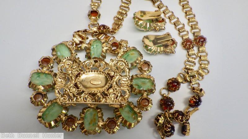 Schreiner radial rectangle pendant 9 large emerald cut metal deco goldtone brown art glass speckled green coral book chain with chaton jewelry